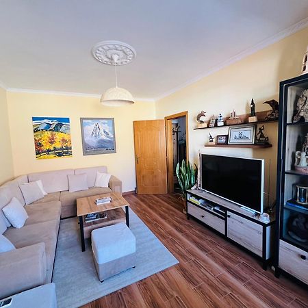 Cozy Central Apartment ティラナ エクステリア 写真